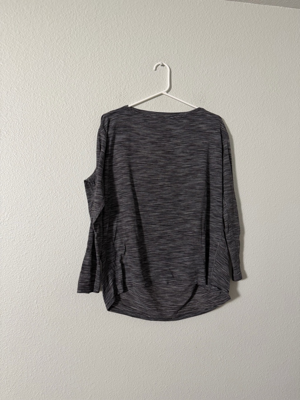 lululemon athletica Heather Charcoal Long-Sleeve Top SZ S